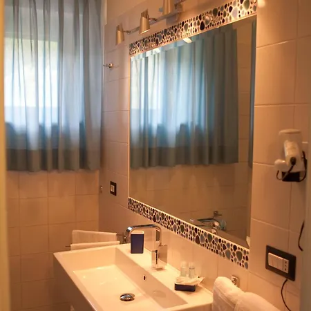 Aparthotel Laura Pioppi *