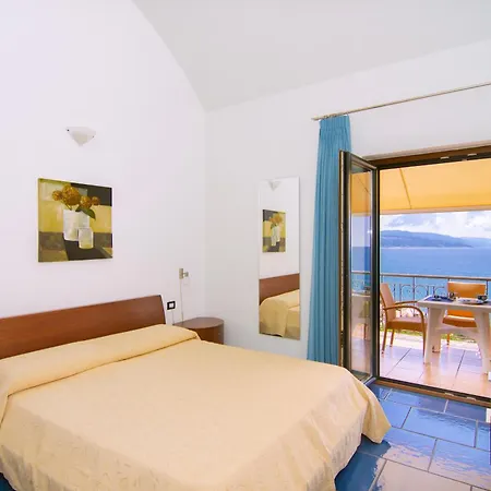 Laura Pioppi Aparthotel