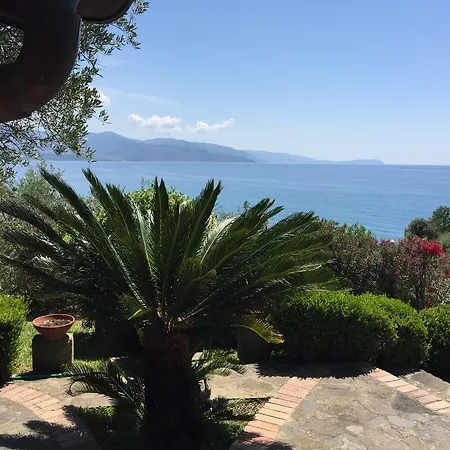 Aparthotel Laura Pioppi Pollica